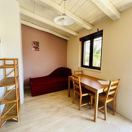 Borgo Camicia In Bed & Breakfast Barcellona-Pozzo di Gotto Ngoại thất bức ảnh