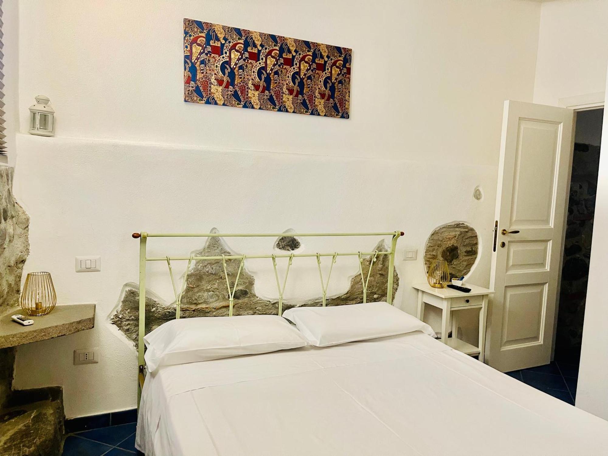 Borgo Camicia In Bed & Breakfast Barcellona-Pozzo di Gotto Phòng bức ảnh