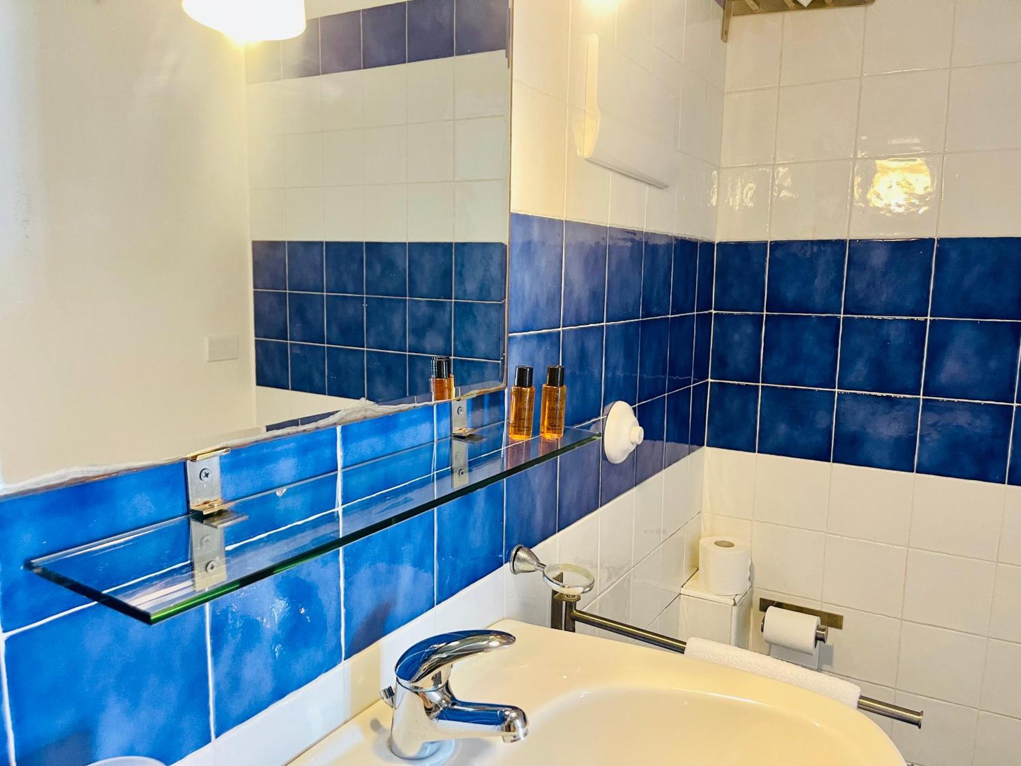 Borgo Camicia In Bed & Breakfast Barcellona-Pozzo di Gotto Phòng bức ảnh