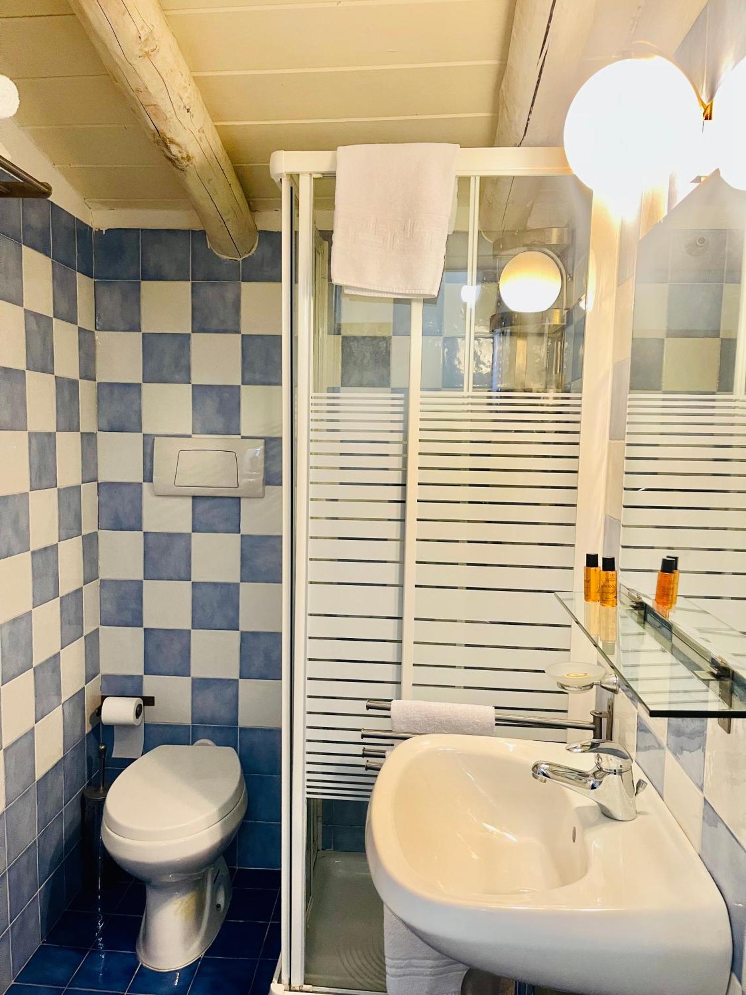 Borgo Camicia In Bed & Breakfast Barcellona-Pozzo di Gotto Phòng bức ảnh