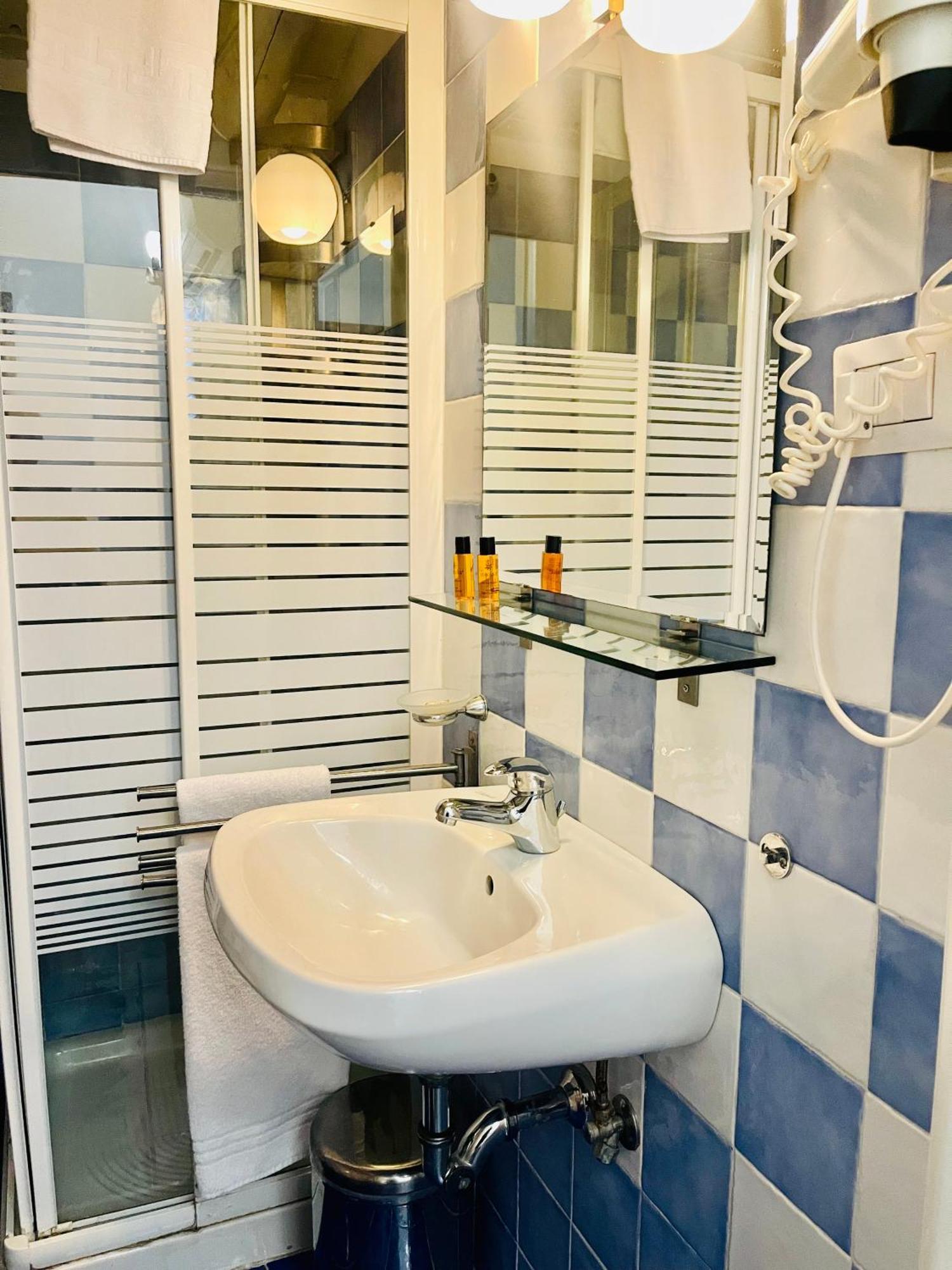 Borgo Camicia In Bed & Breakfast Barcellona-Pozzo di Gotto Phòng bức ảnh